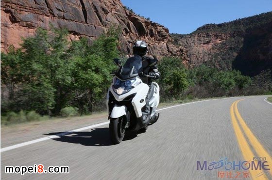 2014_(ti)KYMCO MYROAD 700I