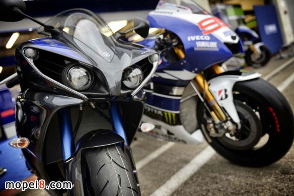 RYAMAHAጳ2014 RACE BLU R1&R6