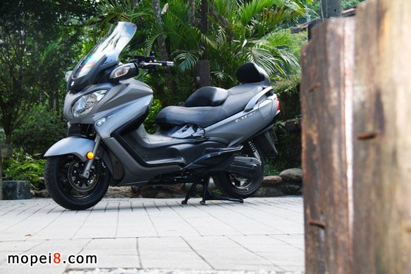 Suzuki Burgman650ExecutiveľĦ܇