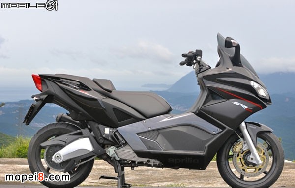 Śٿ_Aprilia SRV850Ħ܇