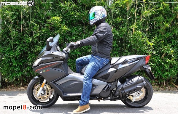 Śٿ_Aprilia SRV850Ħ܇