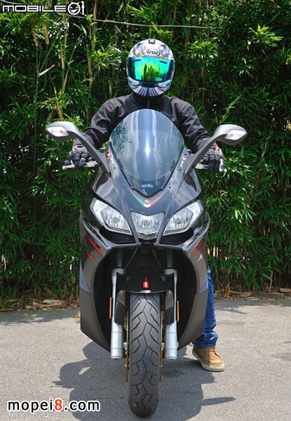 Śٿ_Aprilia SRV850Ħ܇