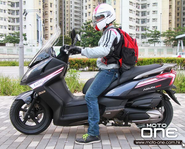 KYMCO Nikita 300-Downtown300i_